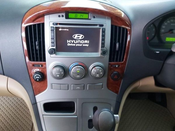 Hyundai H1  2.5  Maesto Deluxe ดีเซล ออโต้ Airbag/Abs  ปี 2010  สีน้ำตาล รถมือเดียวจากป้ายแดง สภาพสวยเดิม รูปที่ 7